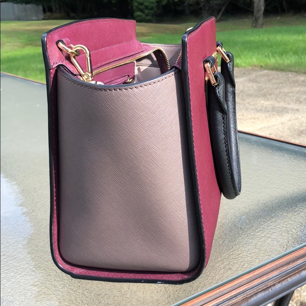 Michael Kors crossbody - Picture 7 of 8
